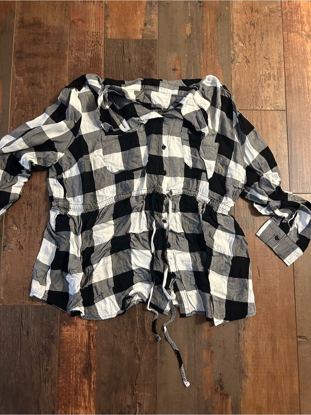 Maternity button down top. Size XL.